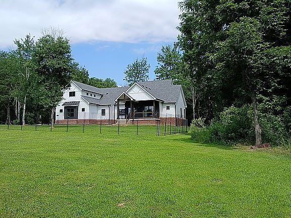 3rd image of 155 Winford Dr
