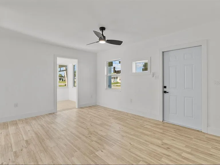 2352 Ednor St — Photo 3