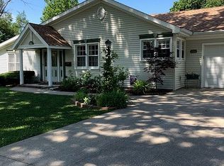 705 S 4th St, Clinton, MO 64735
