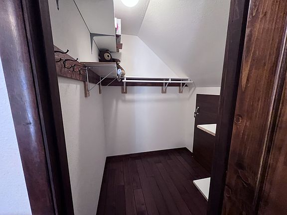 4th image of 7250 Spring Creek Trl
