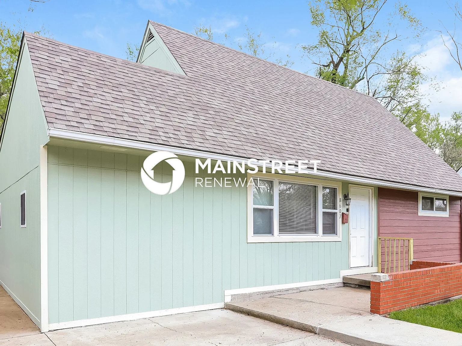 8607 Corrington Ave — Photo 2
