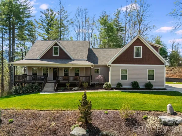 319 Morning Air Ln, Hendersonville, NC 28792