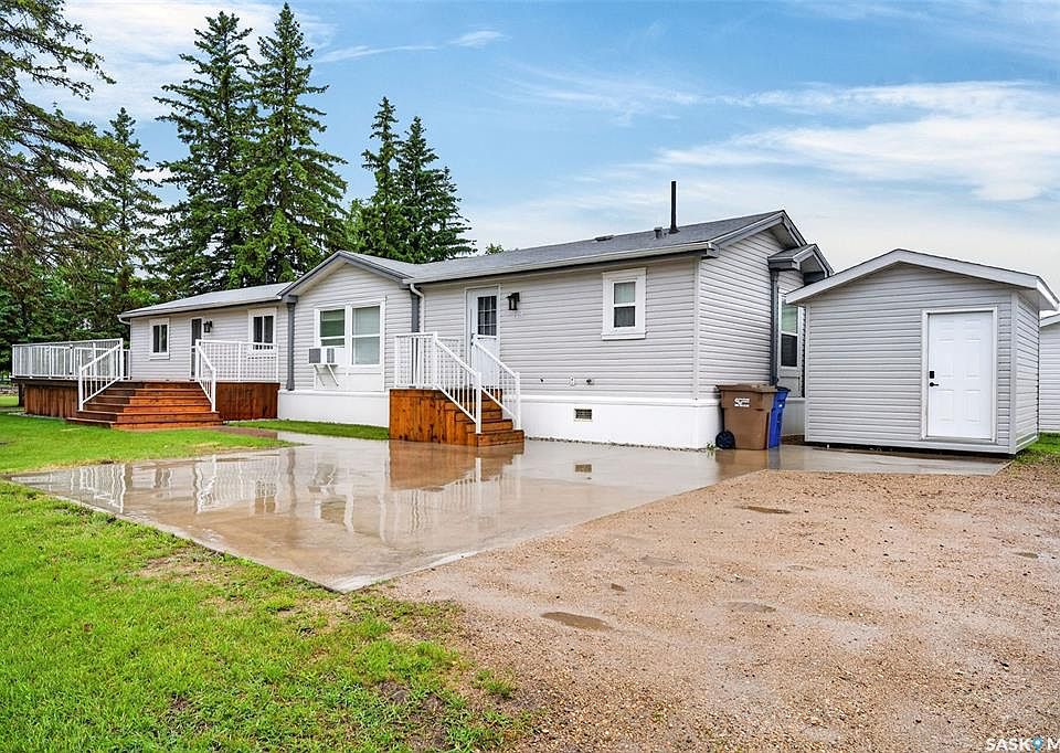 1st image of 119 Railway AVENUE