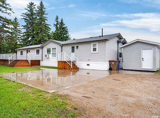 119 Railway Ave, Kinistino, SK S0J1H0
