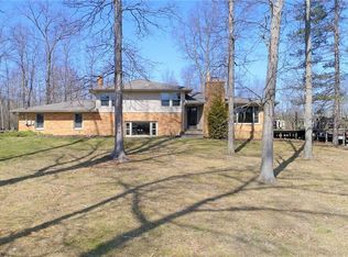 3307 Herriff Rd, Ravenna, OH 44266