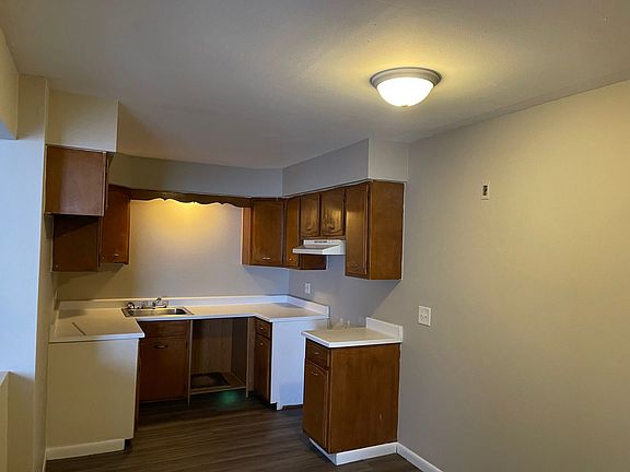 3rd image of 2415 Paradise Blvd APT 1