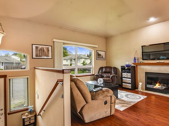 4th image of 1012 Kendall Ct