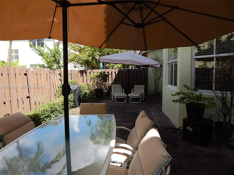 320 SW 87th Ct — Photo 30