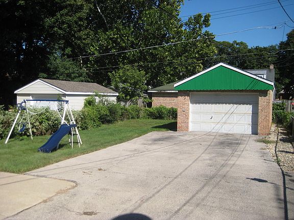 2nd image of 429 Morris Ave