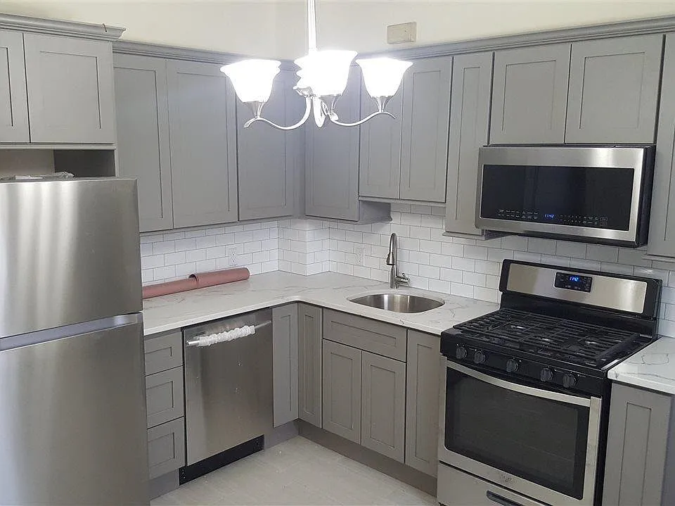 106 Bowers St #3