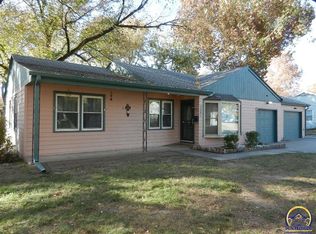 2401 SW James St, Topeka, KS 66614