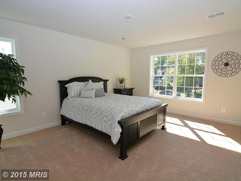Bedroom (Master)