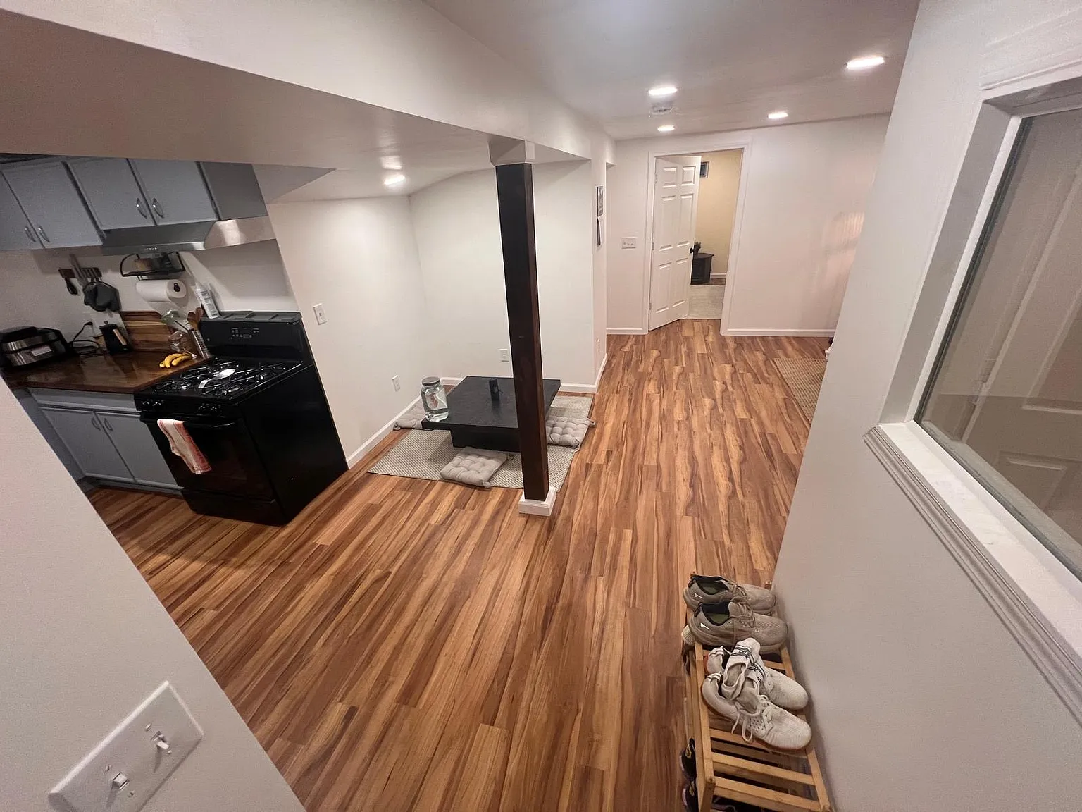 2 bed, 900 sqft, $1,350 — Photo 1