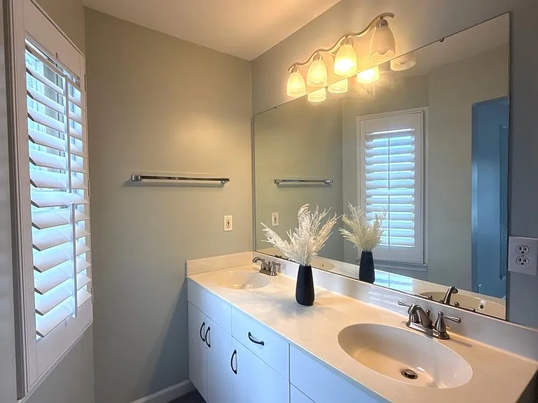 9817 Emerald Point Dr #8 — Photo 12