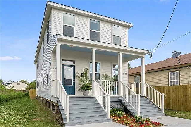 1826 Eagle St — Photo 1