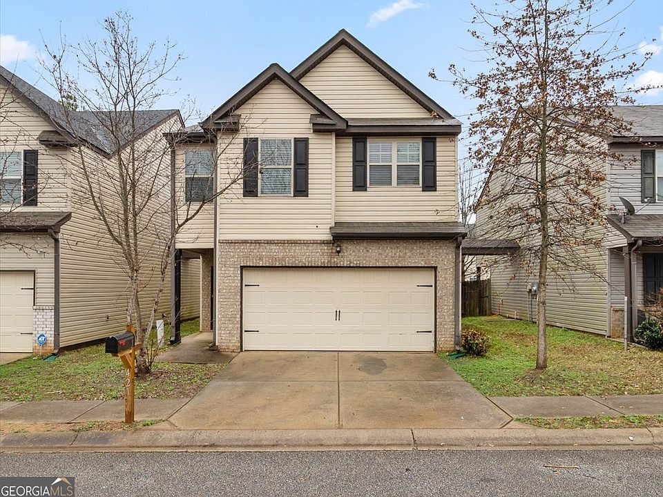 1st image of 421 Lossie Ln