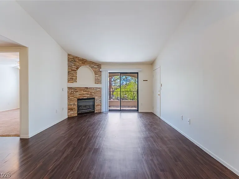950 Seven Hills Dr #524 — Photo 9