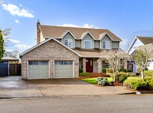 1112 Valley Butte Dr, Eugene, OR 97401