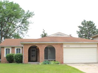 43901 Simsbury St, Canton, MI 48187