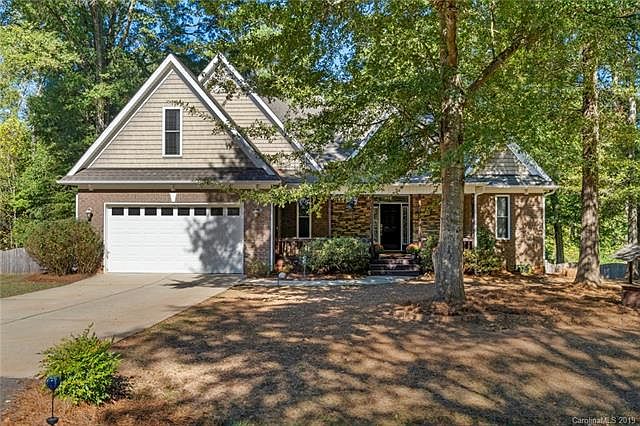 1st image of 2045 Westridge Dr