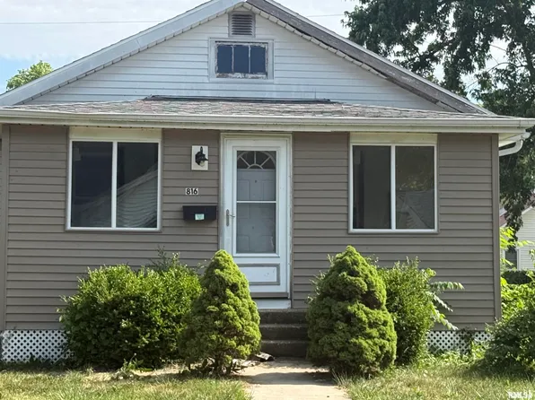 816 Saint Julian St, Pekin, IL 61554