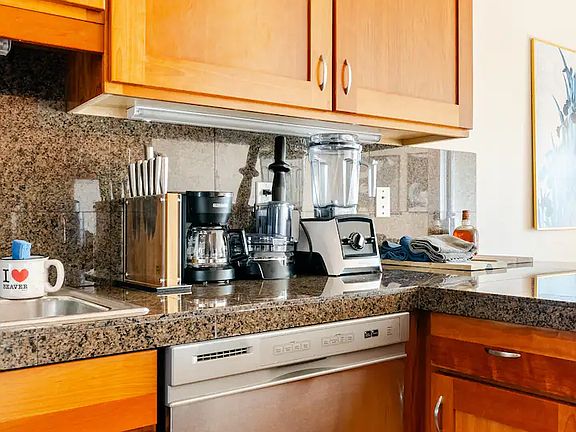 fully stocked kitchen with cooking spices, oils and sauces included. All items are highend brands and plenty of drinkware as well.