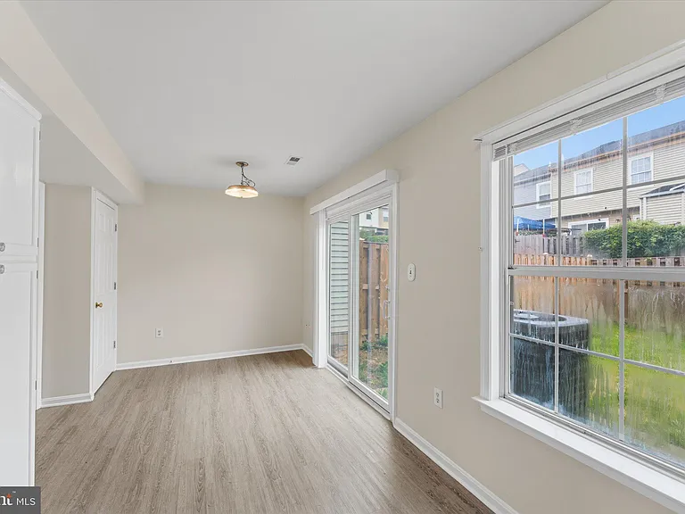 2753 Bixby Rd — Photo 5