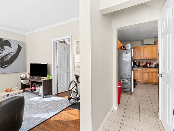 5th image of 40 Hurd St
