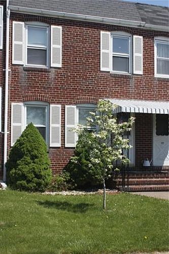 1st image of 419 E Garrison St