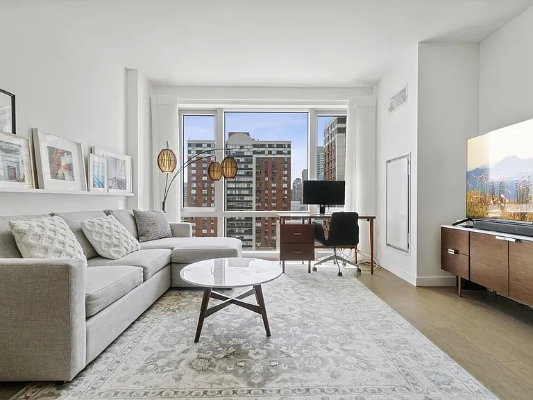 75 Park Ln S #2106 — Photo 2