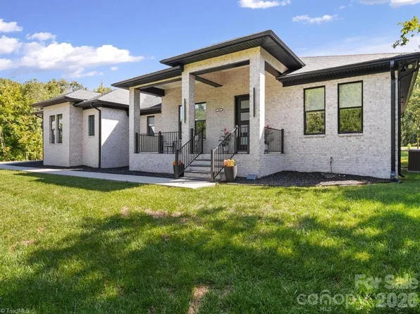 1045 Churchfield Ln, Rockwell, NC 28138