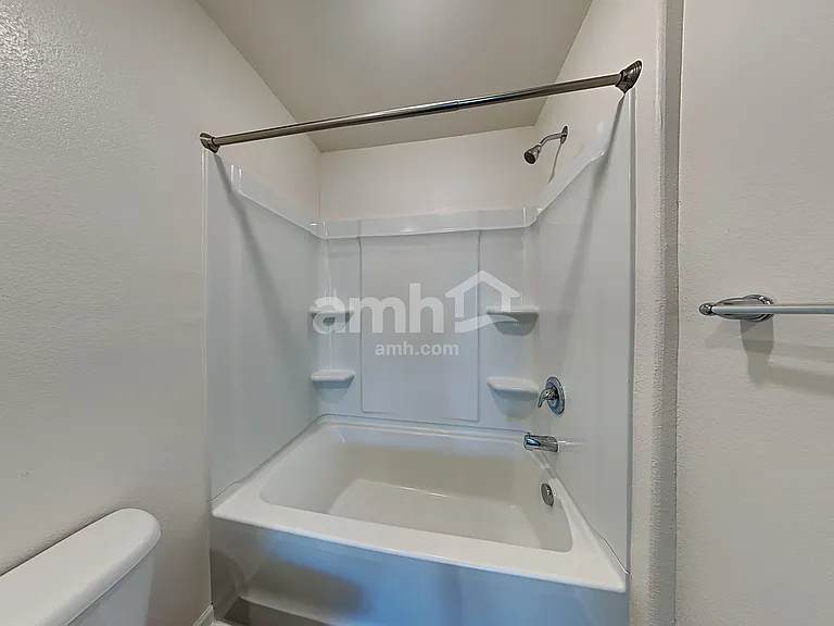 2054 Southlea Dr — Photo 19