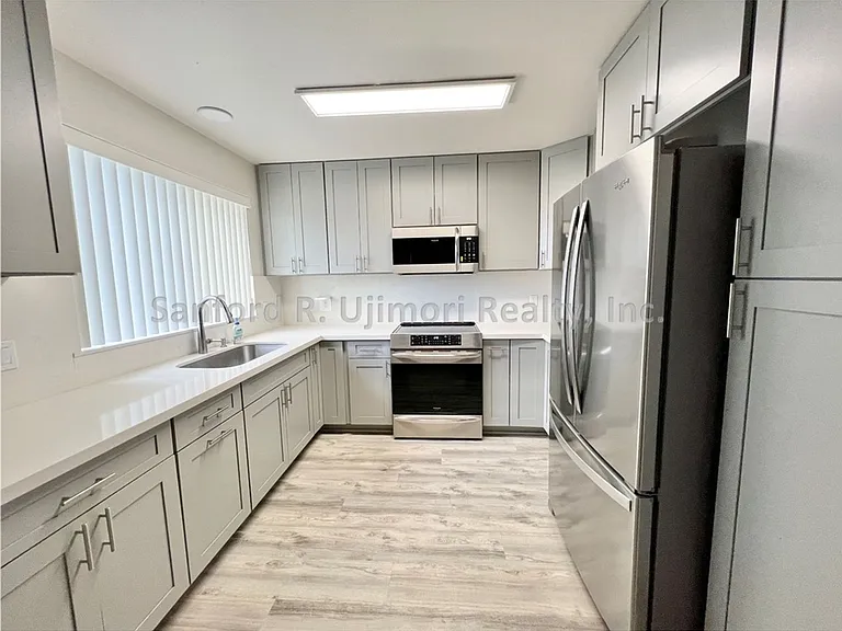 94-1029 Halekapio St — Photo 3