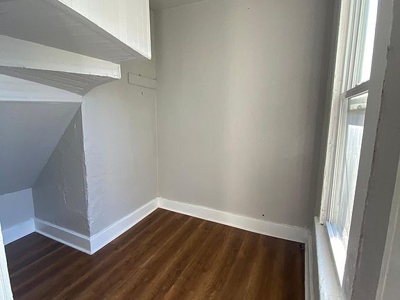4th image of 418 S 18th St Floor 2
