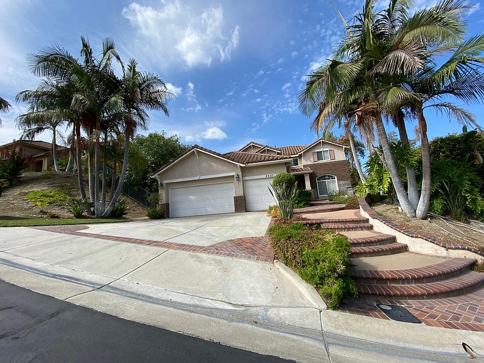 1st image of 2657 Surrey Dr