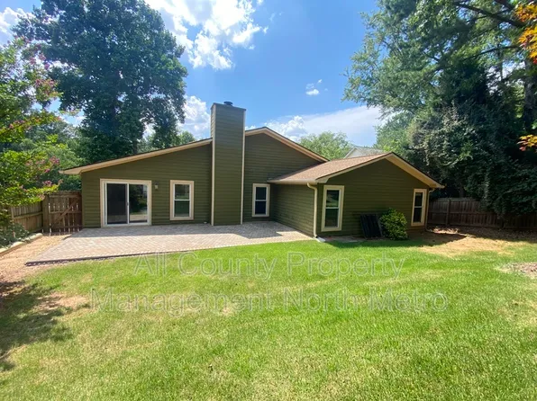 215 Broken Lance Pl, Johns Creek, GA 30022
