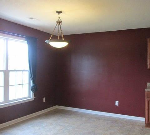 3rd image of 105 Michelle Ward Ln