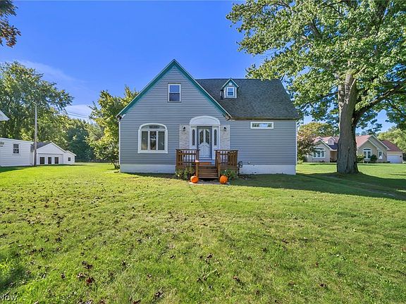 2nd image of 42027 Griswold Rd