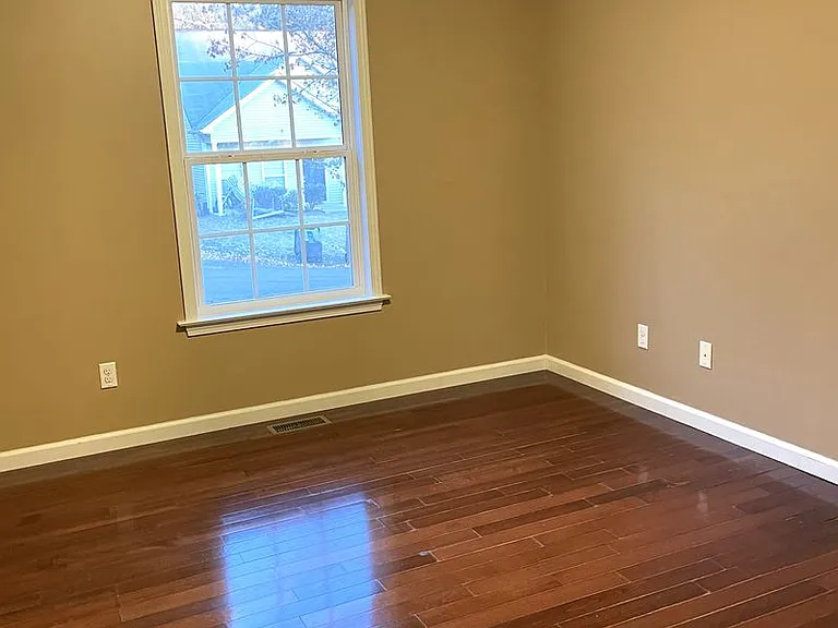 2138 Bernhurst Dr — Photo 7