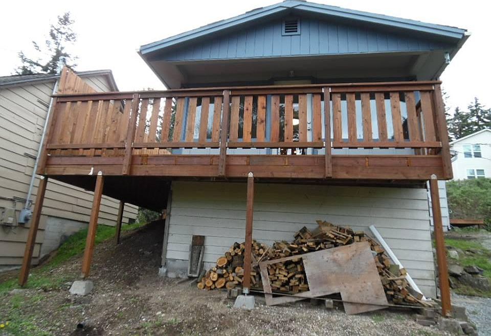 Deck facing water.