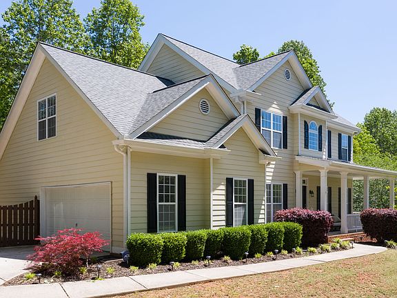 3rd image of 4666 Hartwell Dr
