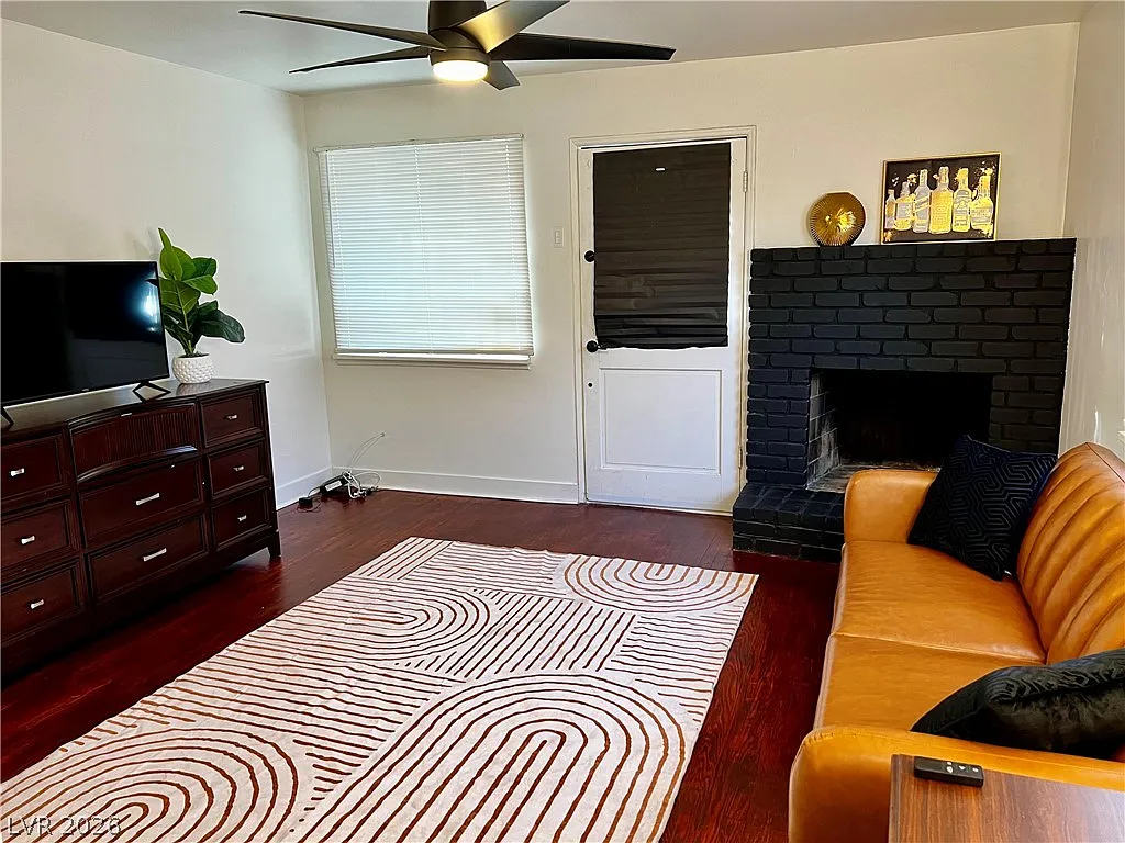 1 bed, 1.0 bath, 1560 sqft, $1,750 — Photo 4