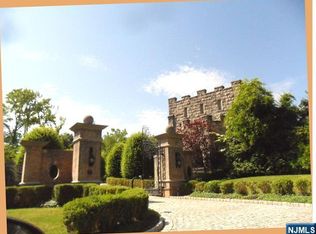 8 The Esplanade, Alpine, NJ 07620