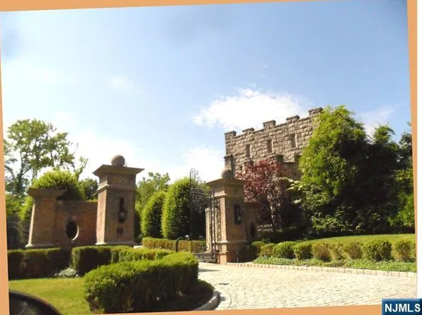 8 The Esplanade, Alpine, NJ 07620