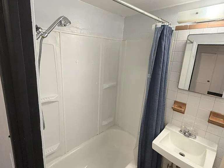 225 Wood St #1 — Photo 7