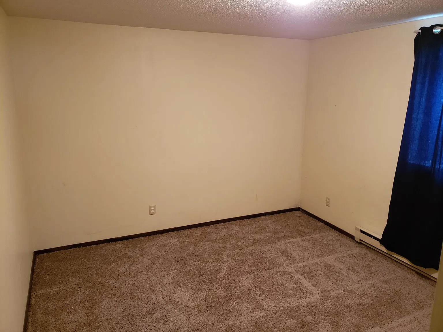 695 Jackson Ave SW — Photo 3