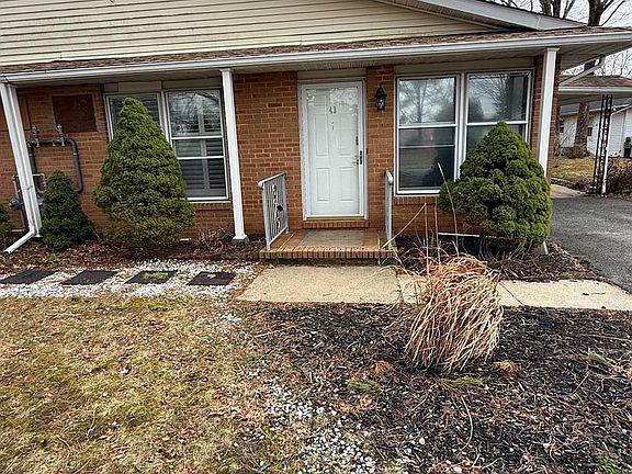 3rd image of 43 Magnolia Rd