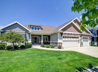 1115 Ireland Dr, Waunakee, WI 53597