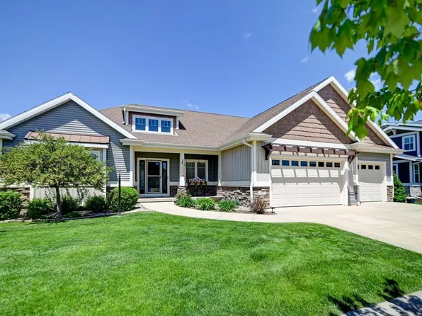 1115 Ireland Dr, Waunakee, WI 53597