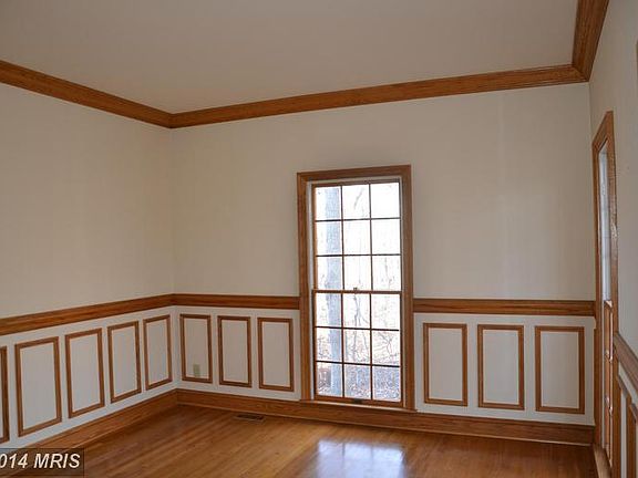 3rd image of 7141 Snow Hill Dr
